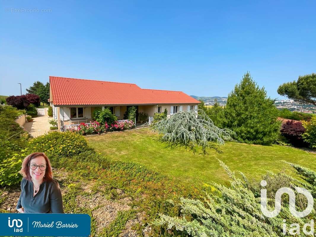 Photo 2 - Maison à SAINT-GENEST-LERPT