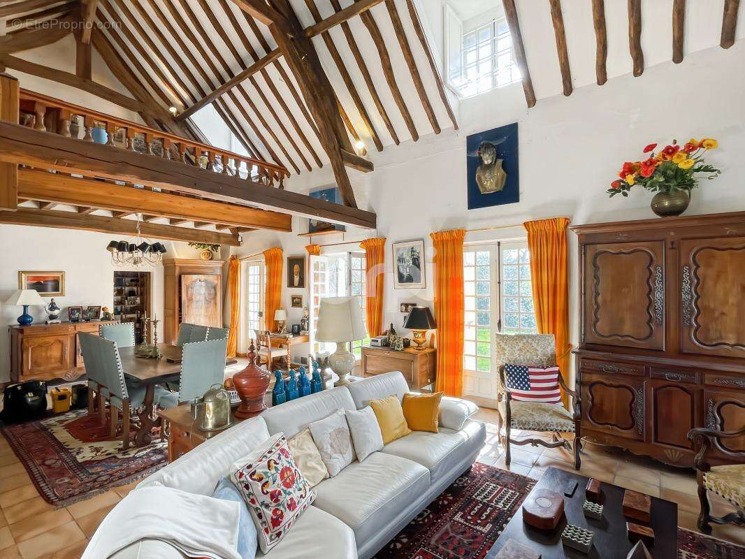 Maison à DAMVILLE