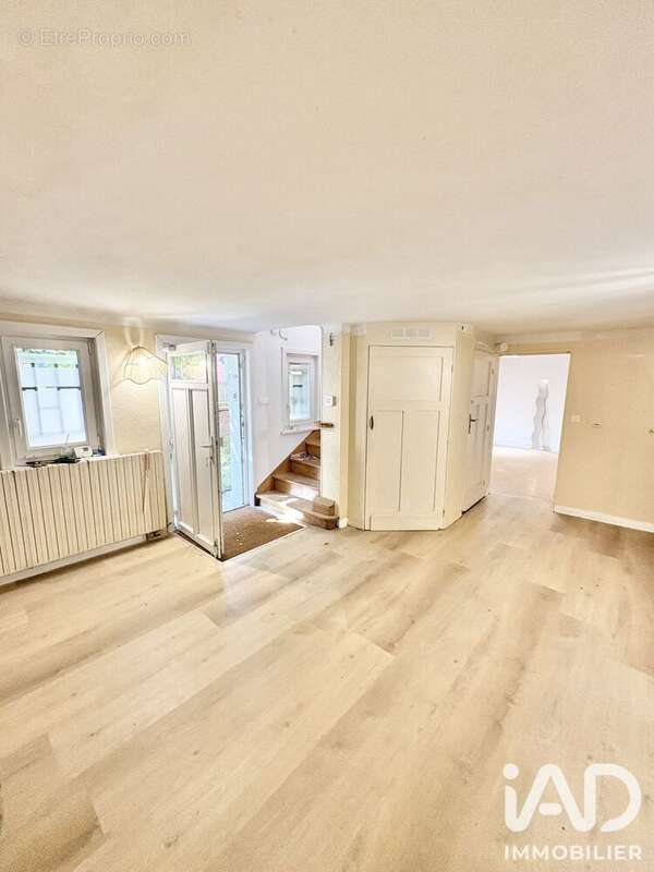 Maison 160 m² à Raismes  - photo 2