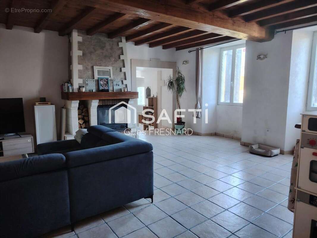 Photo 4 - Maison à ECHEBRUNE