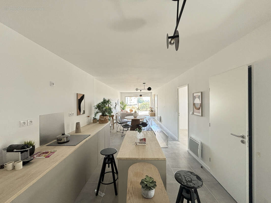 Appartement à MAUGUIO