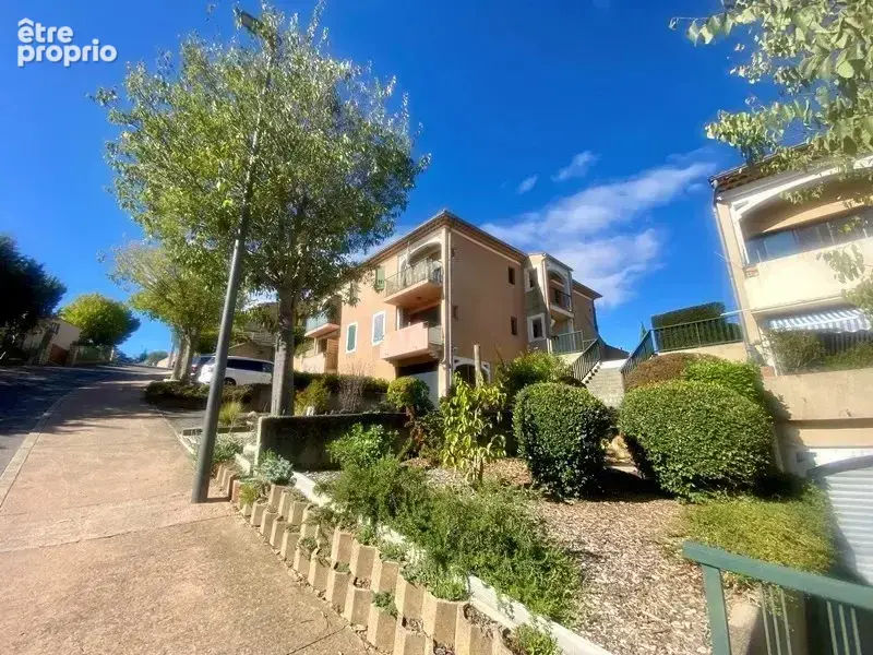 Appartement à GREOUX-LES-BAINS