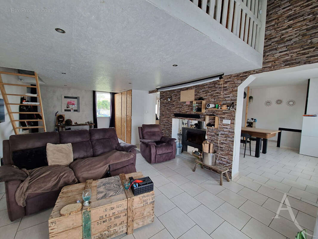 Maison à SAINT-PHILBERT-DE-BOUAINE