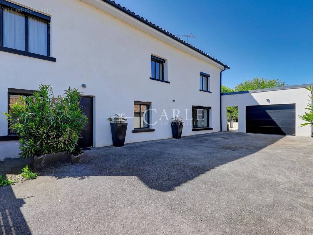 Maison à PUSIGNAN