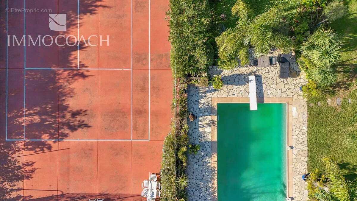 Maison à LA LONDE-LES-MAURES