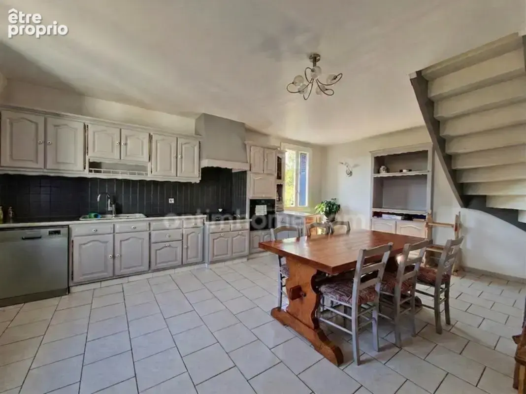 Maison à vendre 7 pièces - 5 chambres - 160 m² - parcelle de 4800 m² ( Ligueil 37) - photo 4