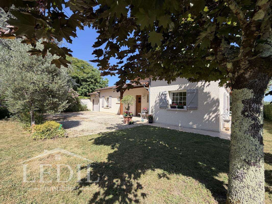 Plain pied avec garage, véranda, puits, parc clos - photo 3