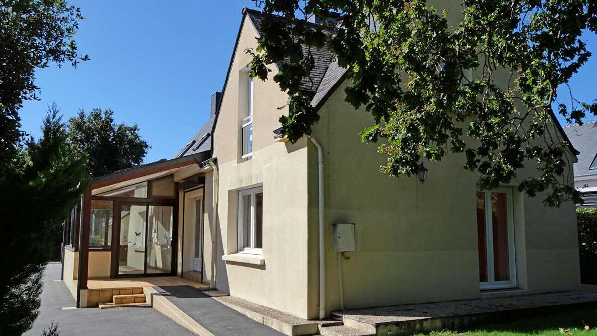 Maison à LARMOR-BADEN