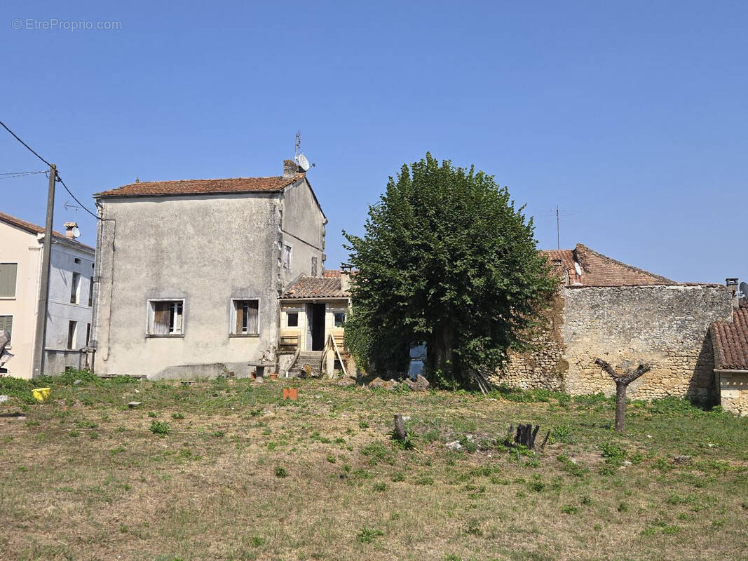 Maison à VILLAMBLARD