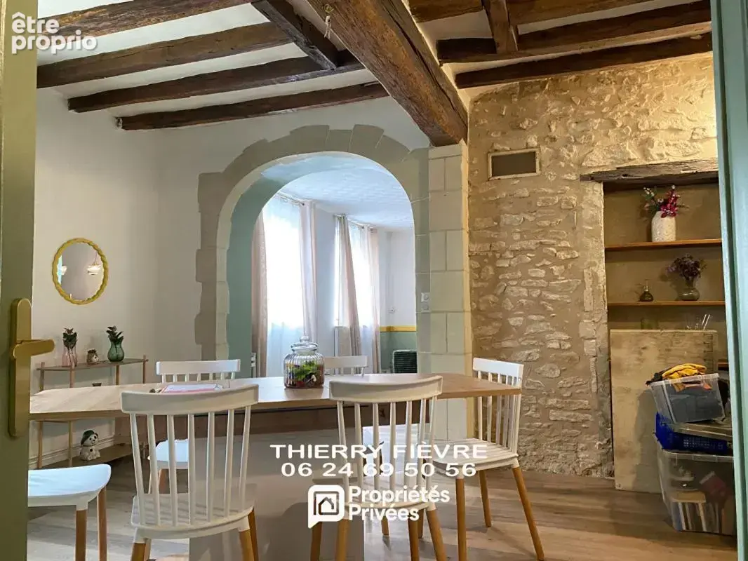 A VENDRE - NOYANT 49490  CENTRE BOURG Maison 6 pièces  de 147 m2 - photo 5