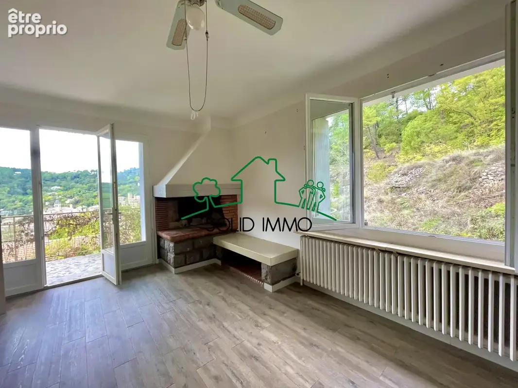 Maison spacieuse avec jardin, piscine et vue sur village médiéval - photo 5
