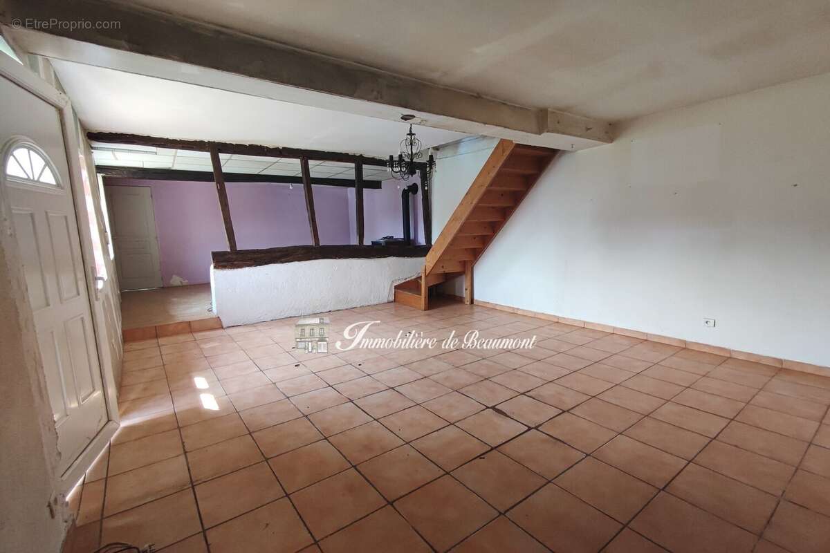 Maison 120 m² à Beaumont-Le-Roger  - photo 2