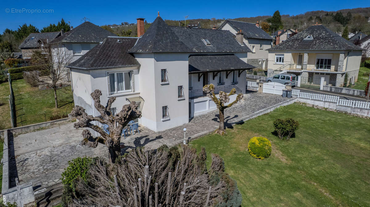 Maison à ALLASSAC