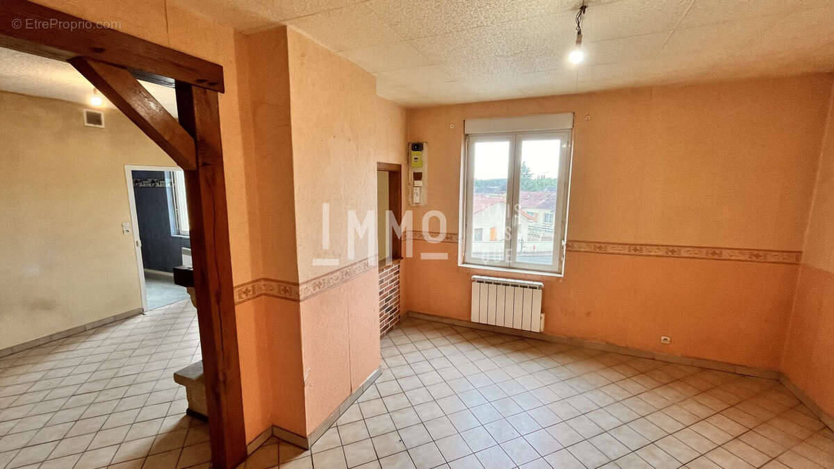 Maison à SAINT-CALAIS