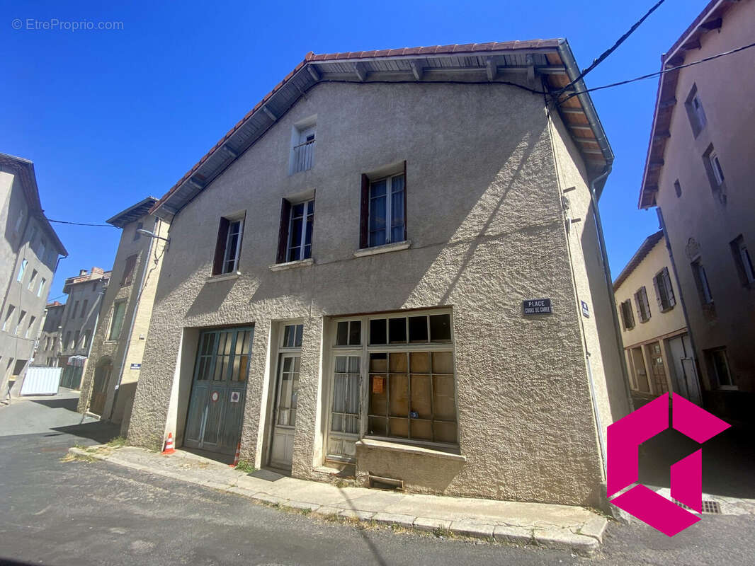 Maison à CRAPONNE-SUR-ARZON