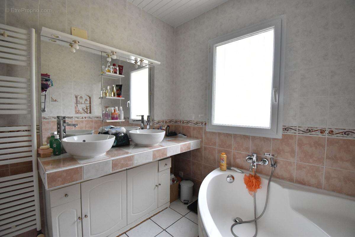 Maison à CERSAY