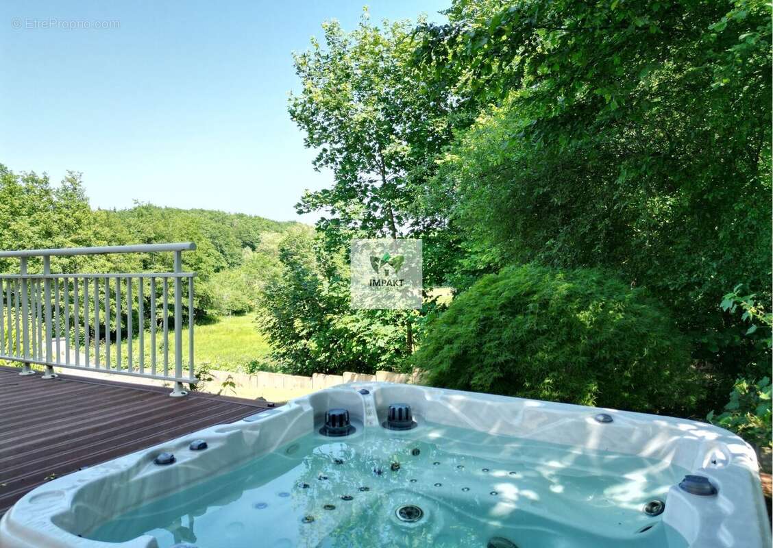 Maison à FRAHIER-ET-CHATEBIER