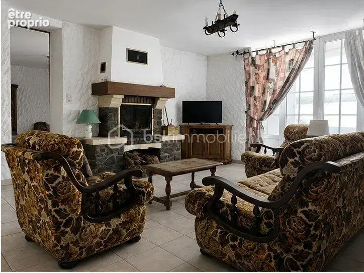 Maison 211 m - 4 chambres + bureau - dpe c - jardin et dependances - photo 3