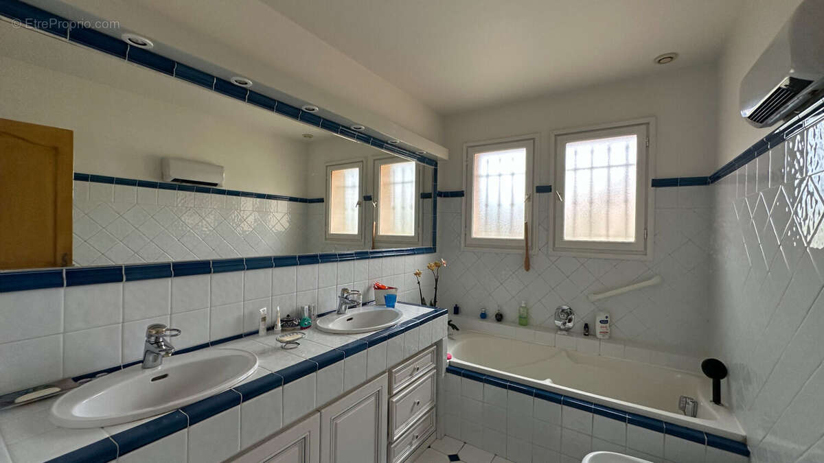 Maison La Seyne Sur Mer 4 pièces 138m2 - photo 7