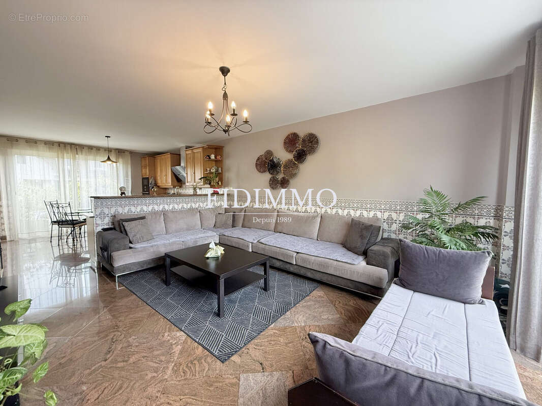 Maison à ORMESSON-SUR-MARNE