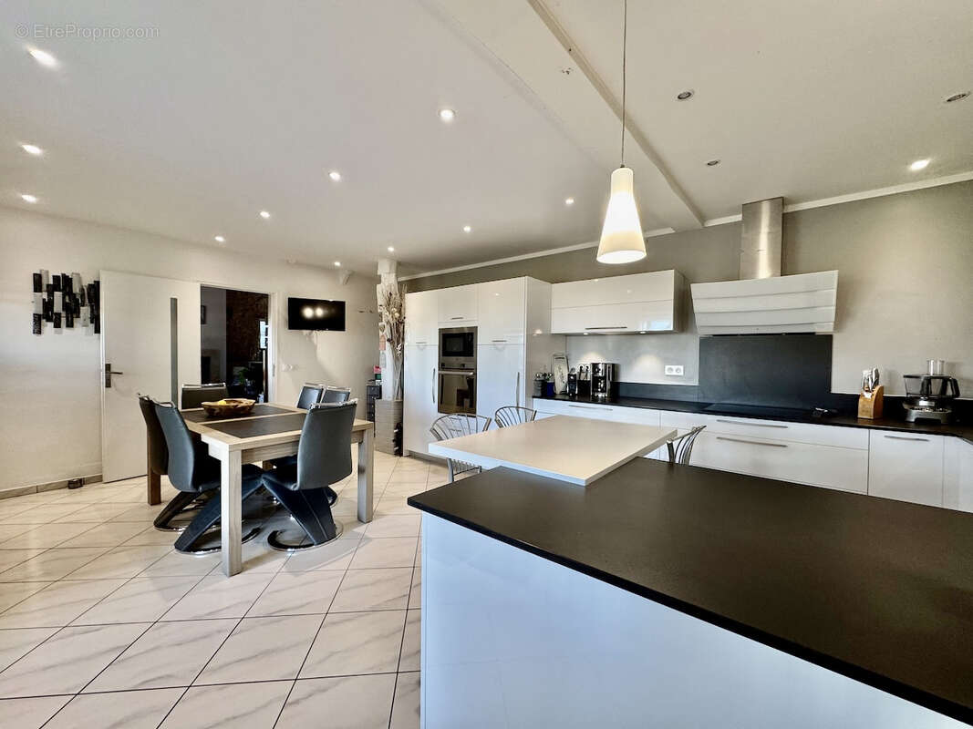 Maison à CASSENEUIL