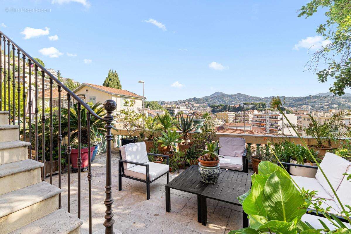 NICE Cyrnos Maison de ville 4P 95m² 2 SDB terrasses double garage - photo 2