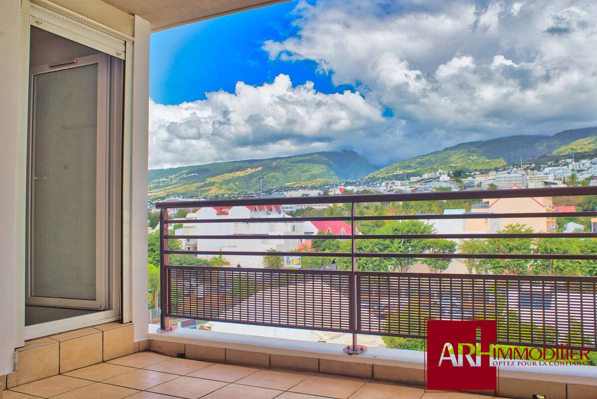 Appartement à SAINT-DENIS