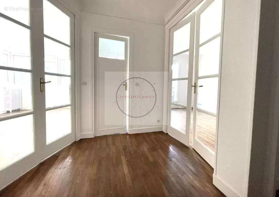 Appartement à PARIS-20E
