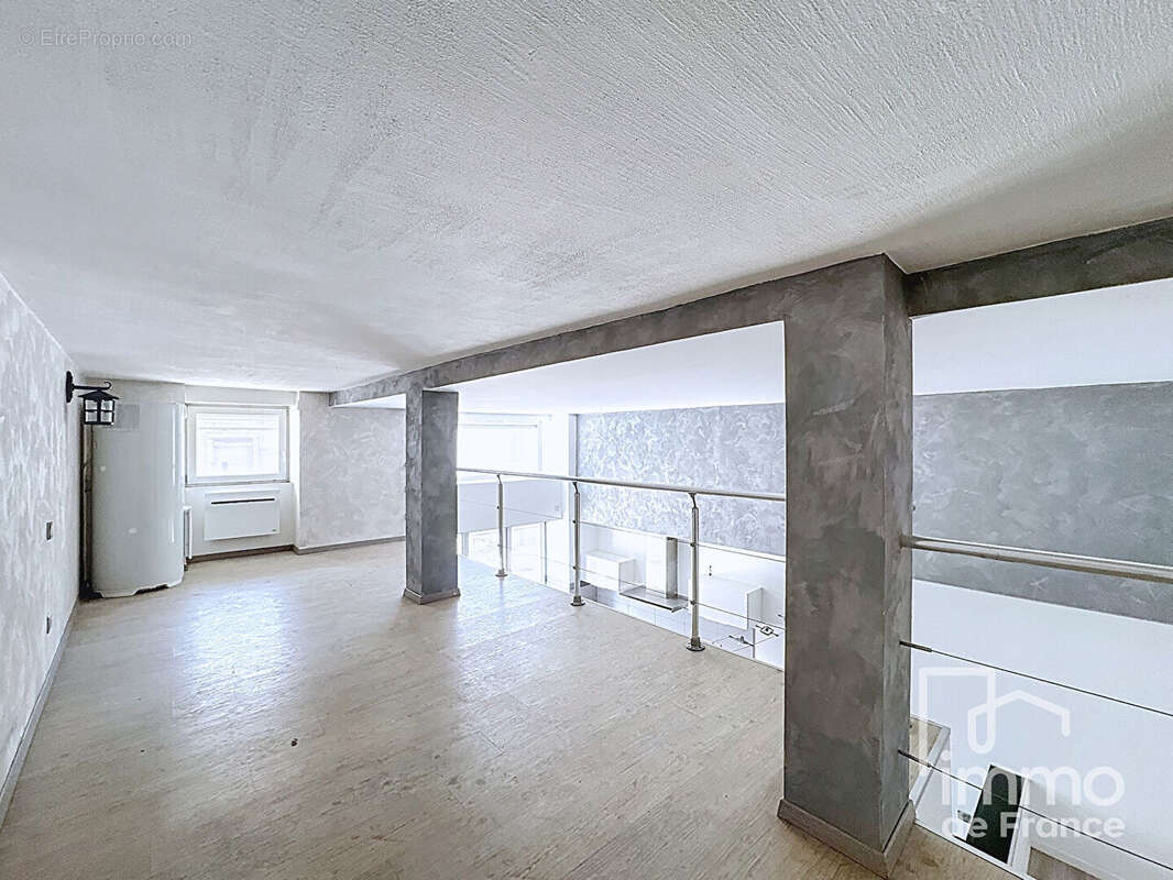 Appartement à BELLEGARDE-SUR-VALSERINE