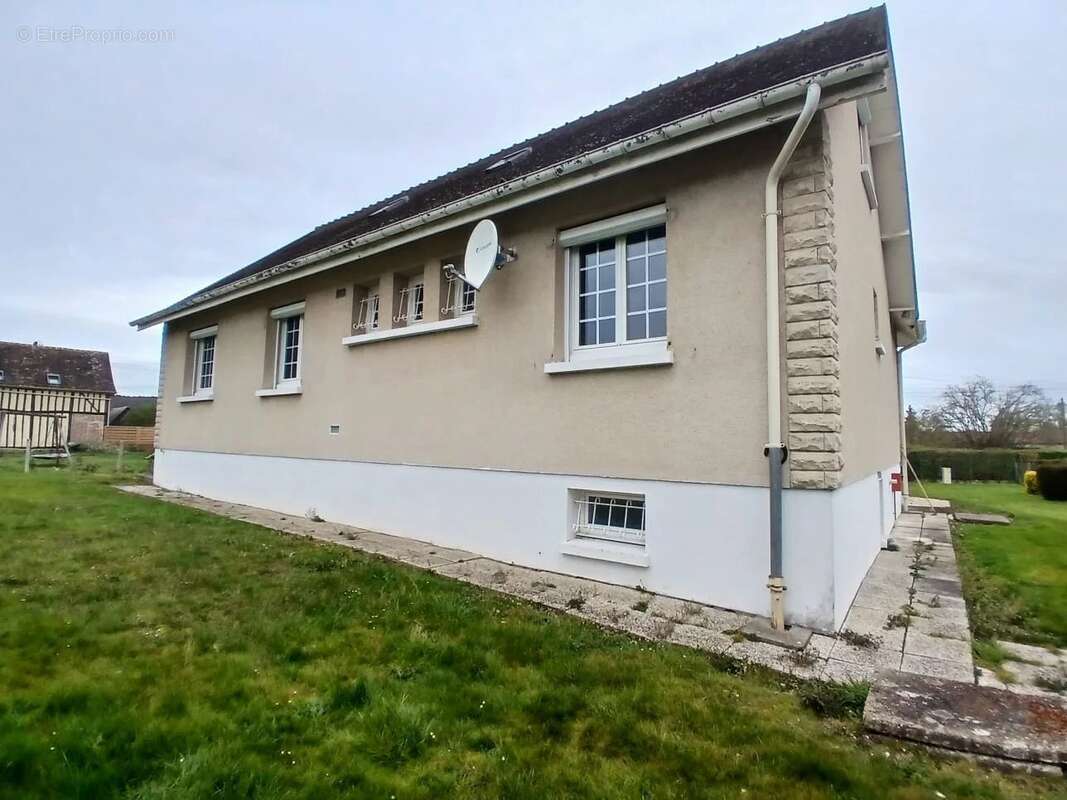 Maison à BEAUMONT-LE-ROGER