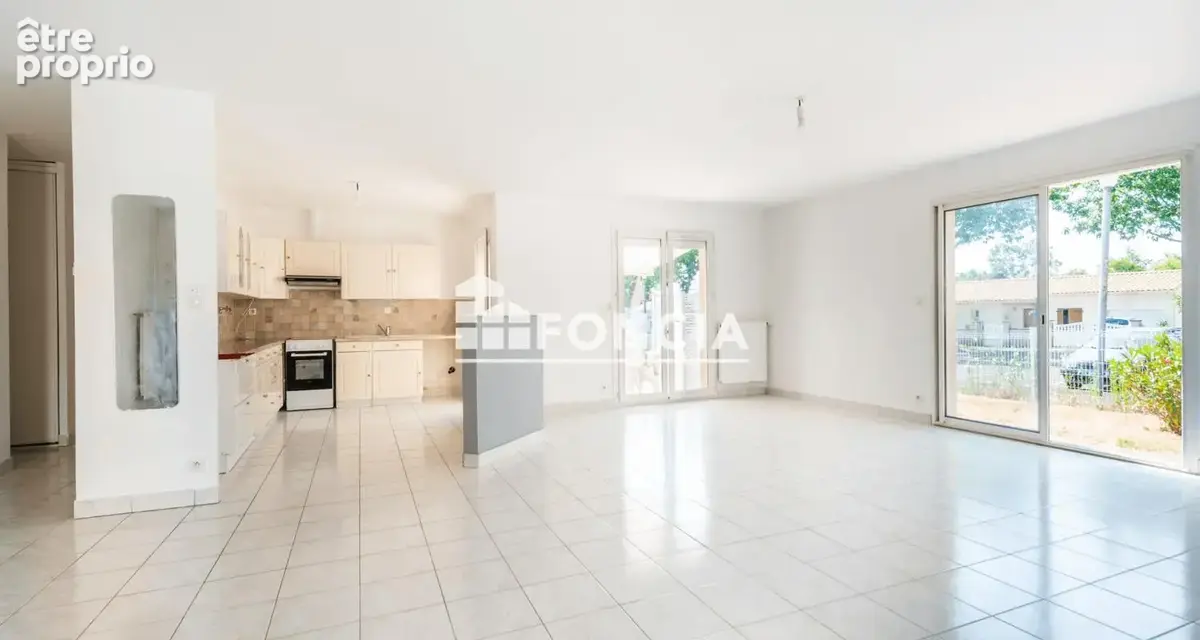 LE PELLERIN / CHÊNE VERT : maison T4 de plain-pied de 102 m2 avec 3 chambres, terrasse, garage et jardin sur parcelle de 525 m2, - photo 2