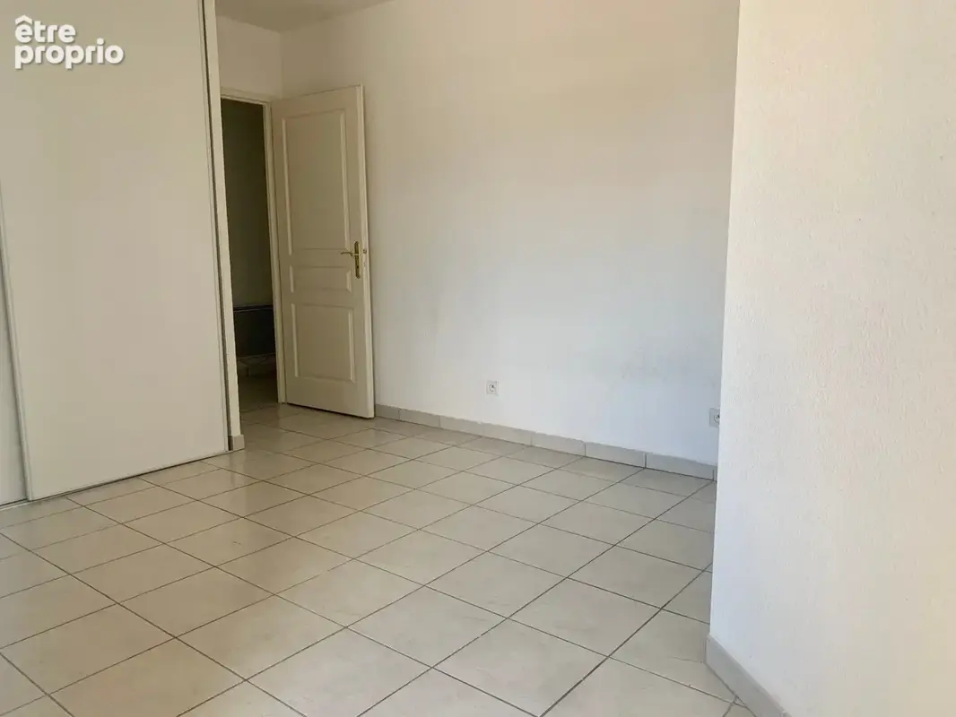 Appartement 4 pièces 84 m² à vendre à Bourg-De-Peage (26300) - photo 7