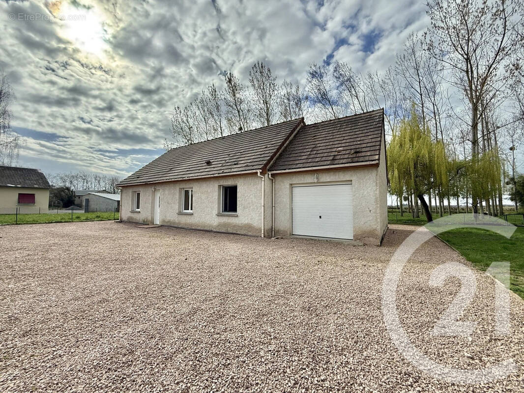 Maison à JALIGNY-SUR-BESBRE