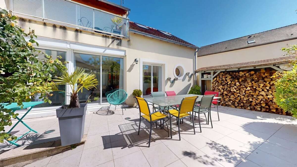 Maison à CERNAY-LA-VILLE