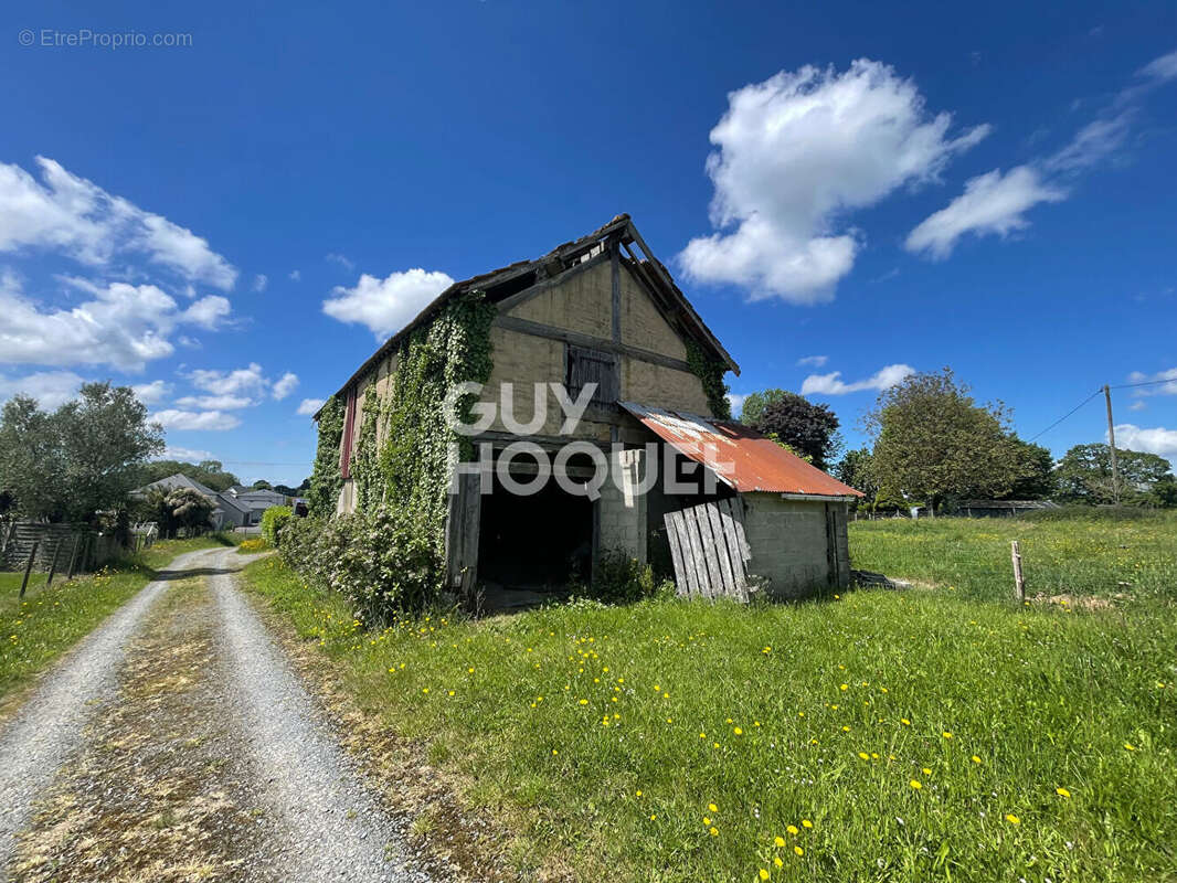 Maison à SAINT-QUENTIN-SUR-LE-HOMME