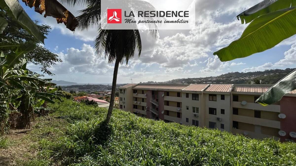 Terrain à FORT-DE-FRANCE