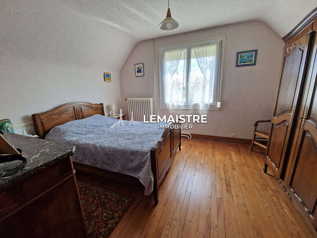Maison - proche St-Romain - 100 m² - 4 chambres - sous-sol complet - jardin arboré - photo 8