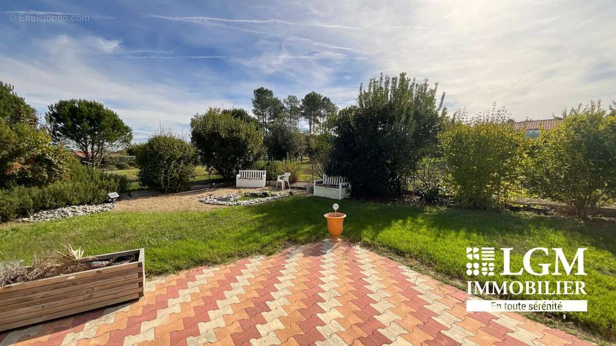 Maison à CASTETS