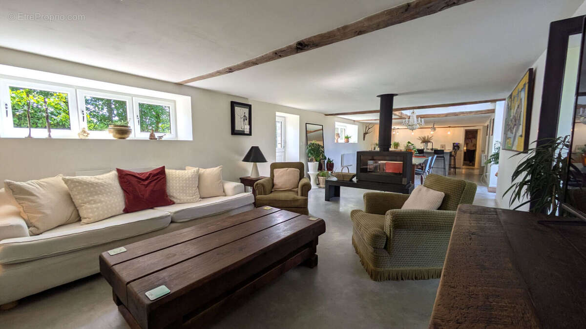 Maison à MAUPREVOIR
