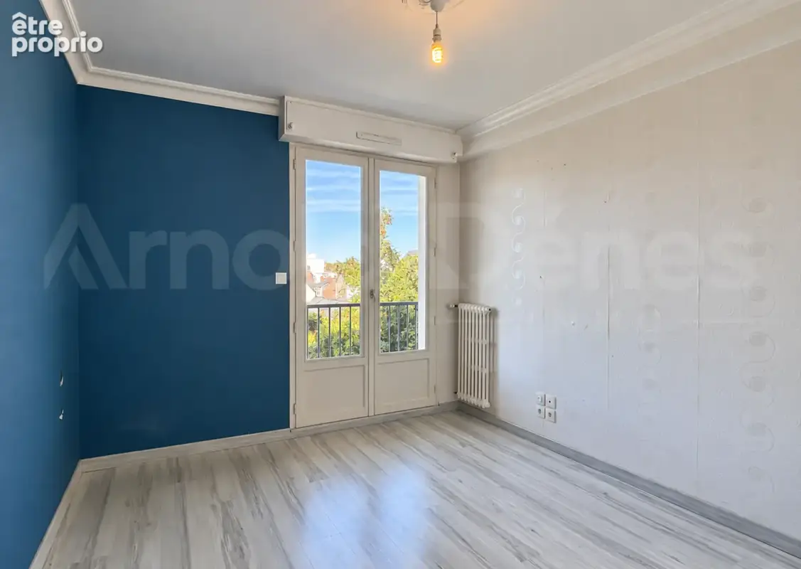 Grand T5 lumineux, 2 balcons, parking, cave, gare à 10 minutes - photo 11