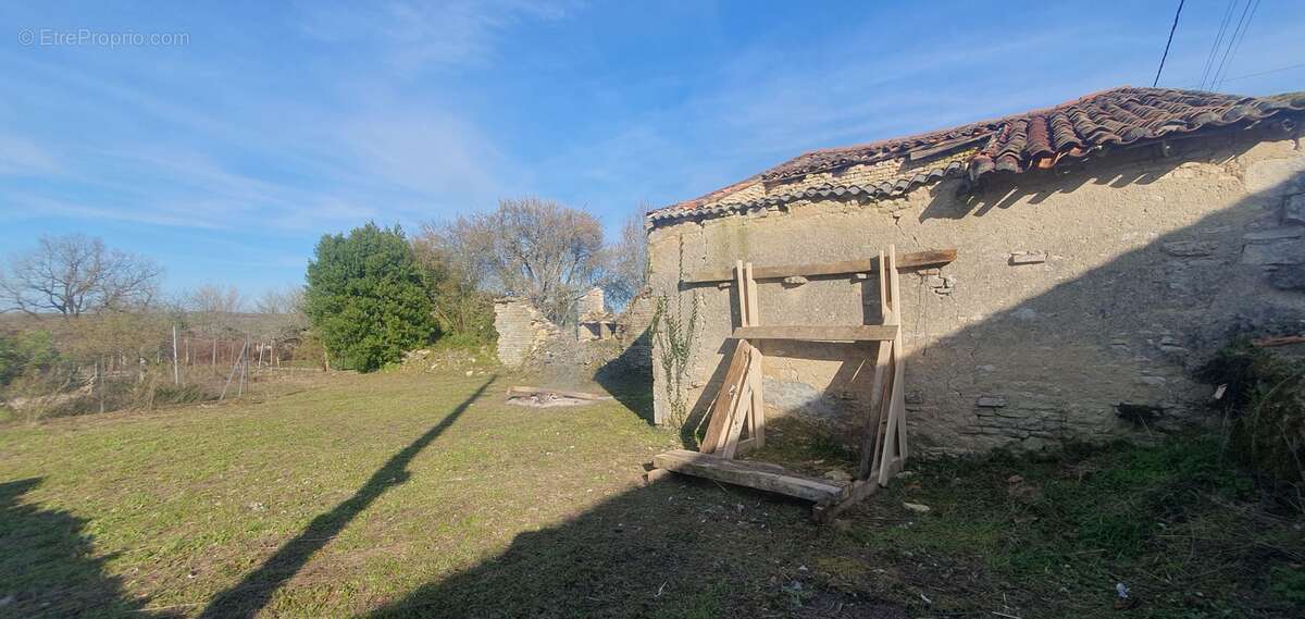 Appartement à SAINT-AMANT-DE-NOUERE