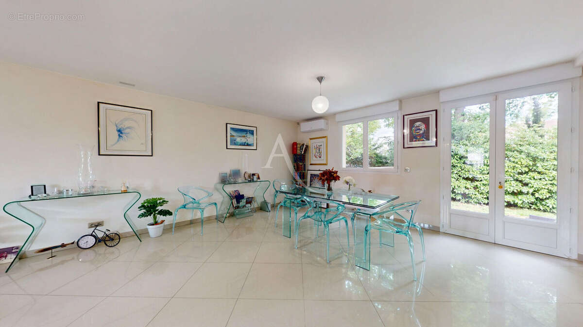 Maison à VILLEMOMBLE