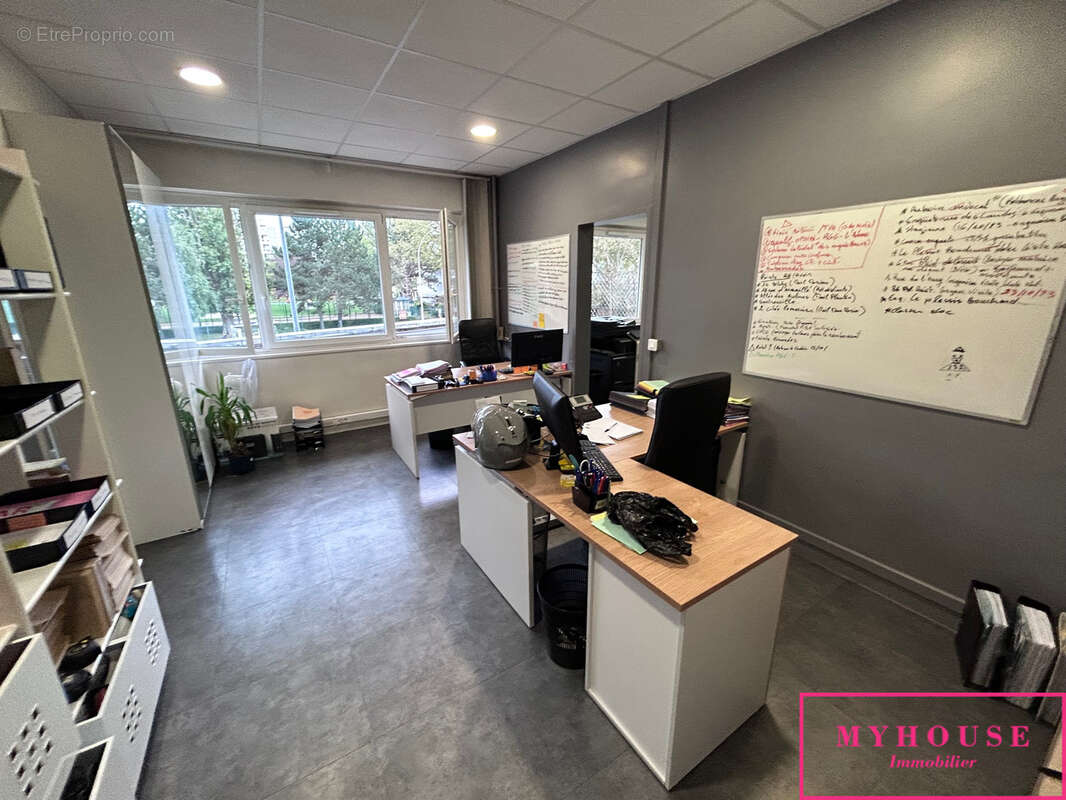 Commerce à MONTROUGE