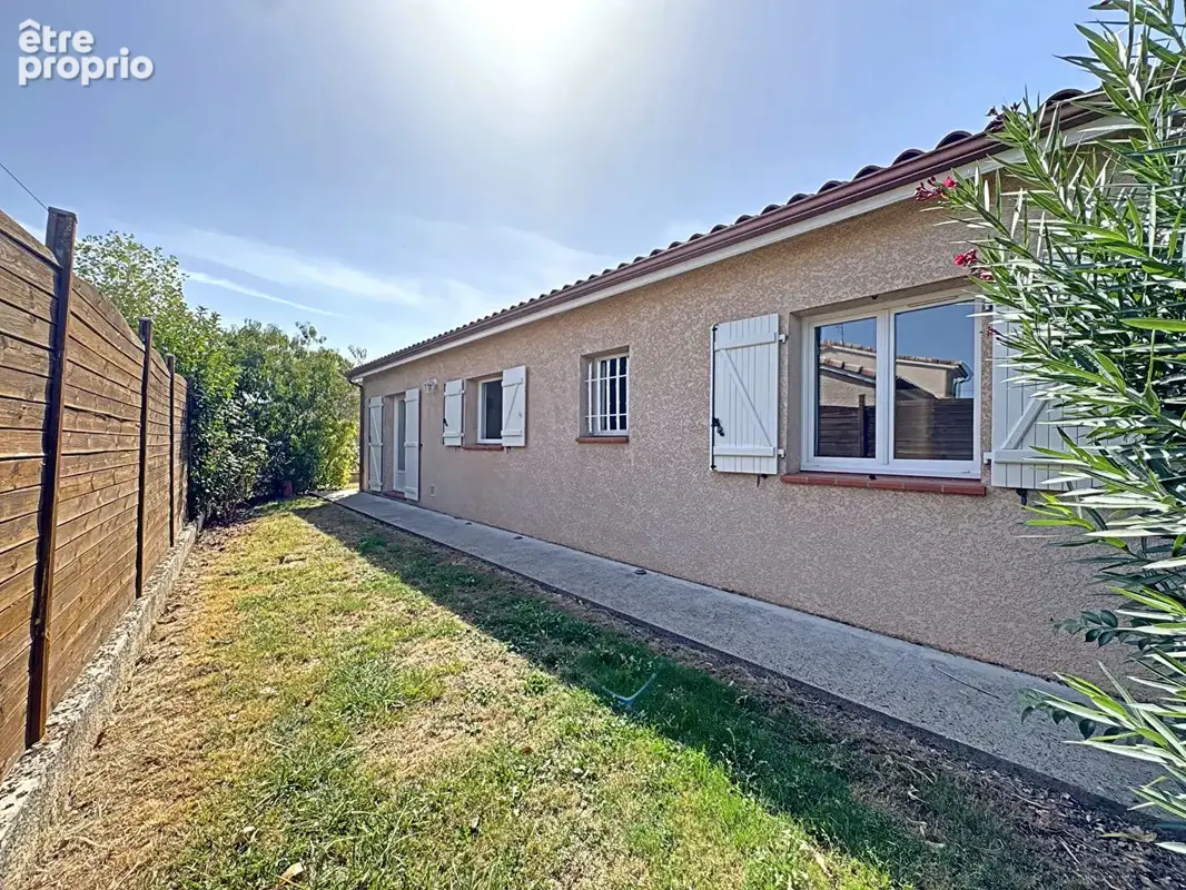 LAGARDELLE-SUR-LEZE - Agréable MAISON T4 de Plain-Pied, avec Véranda, Garage et Jardin au calme - photo 17