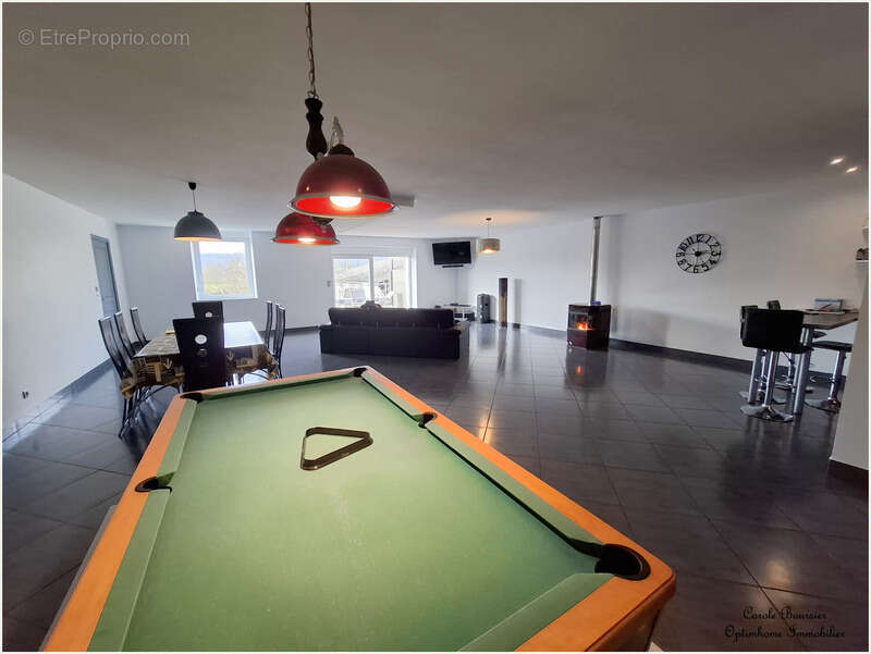 Maison à NEUFCHATEAU