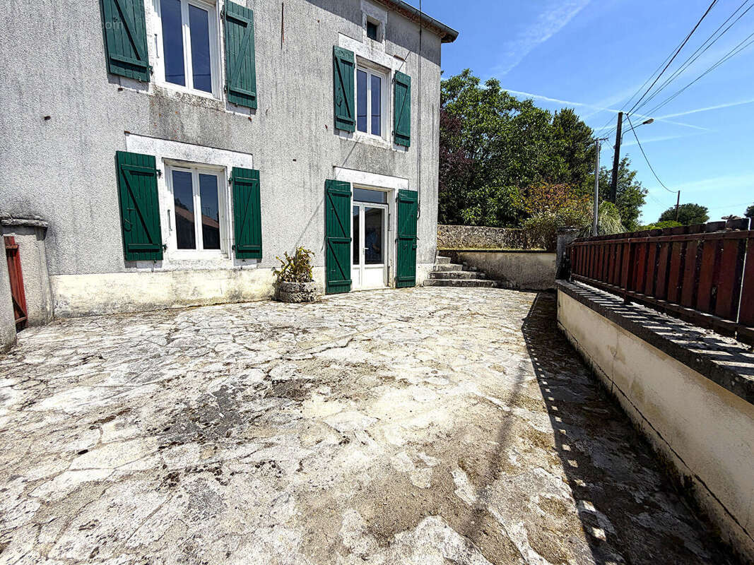 Maison de 83m² habitables avec 2 chambres, dépendances et jardin de 1393m² - photo 11