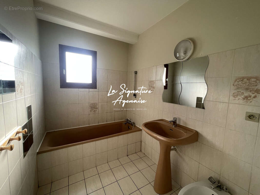 Maison à COLAYRAC-SAINT-CIRQ