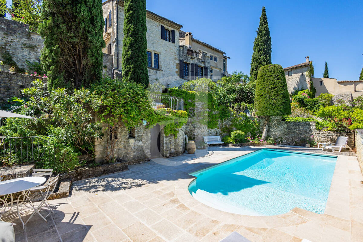 Maison à VAISON-LA-ROMAINE