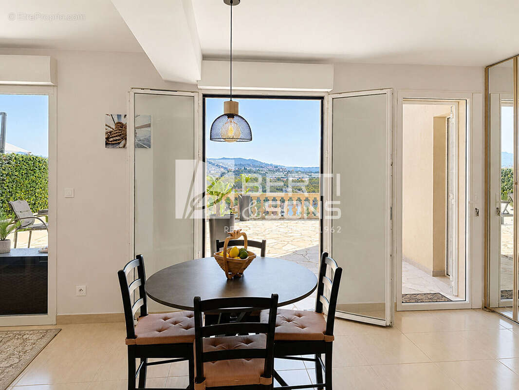 Exclusivite mandelieu appartement 3p 65m2 et 61m2 de terrasse vue mer - piscine - photo 7