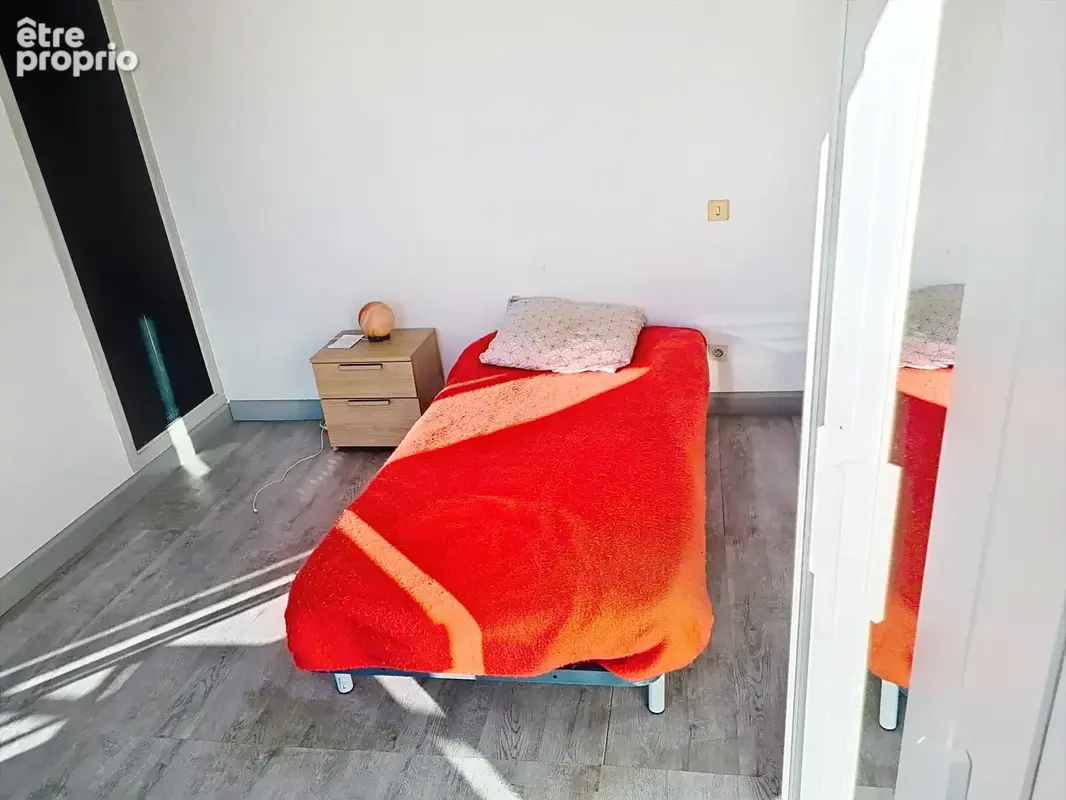 Joli studio 21m2 meublé exposé sud avec vue montagne au 1er étage d'une petite résidence au calme - photo 5